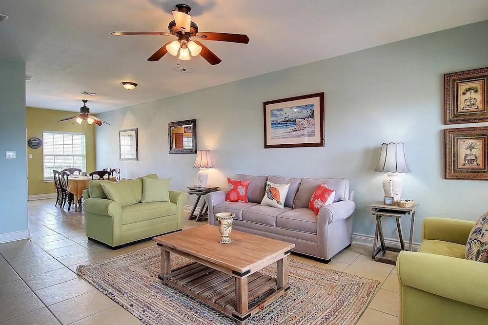 Her Happy Place - 3 Br Townhouse