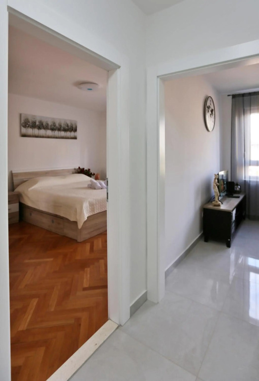 Novi studio apartman Emda u centru Splita, private parking