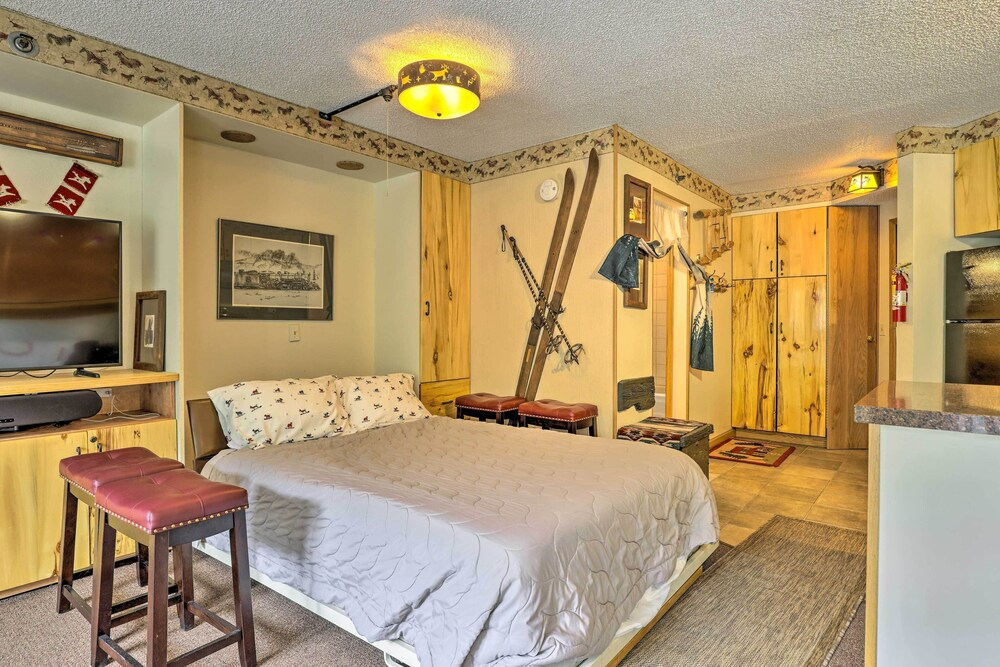 Ski-in/ski-out Studio at Winter Park Base!
