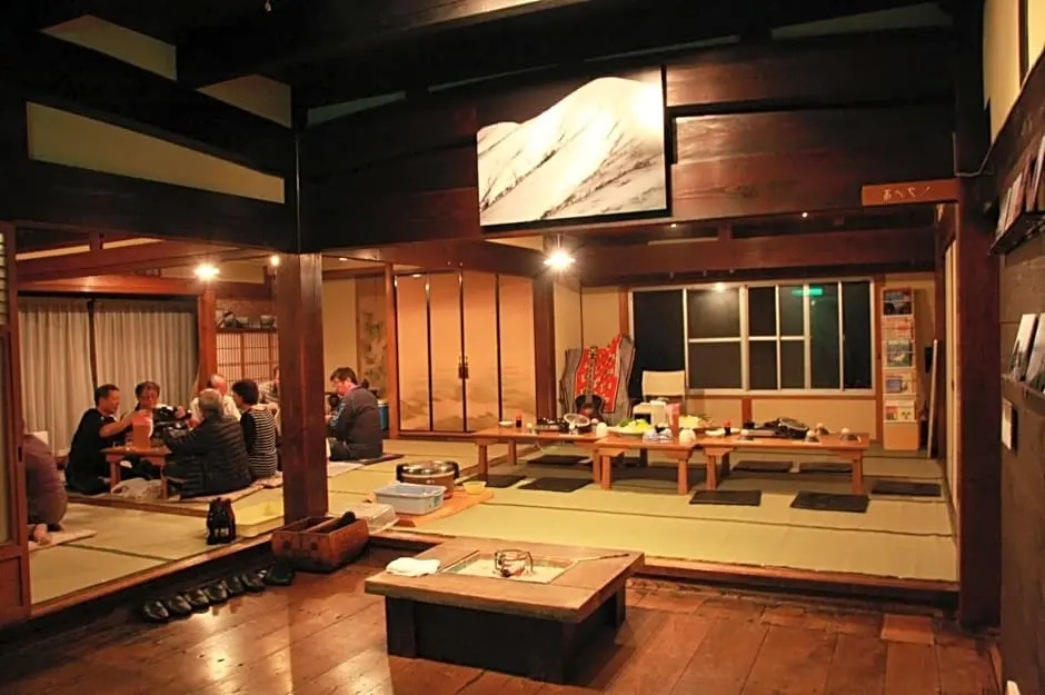 Biwako Makino Hifumikan Guest House