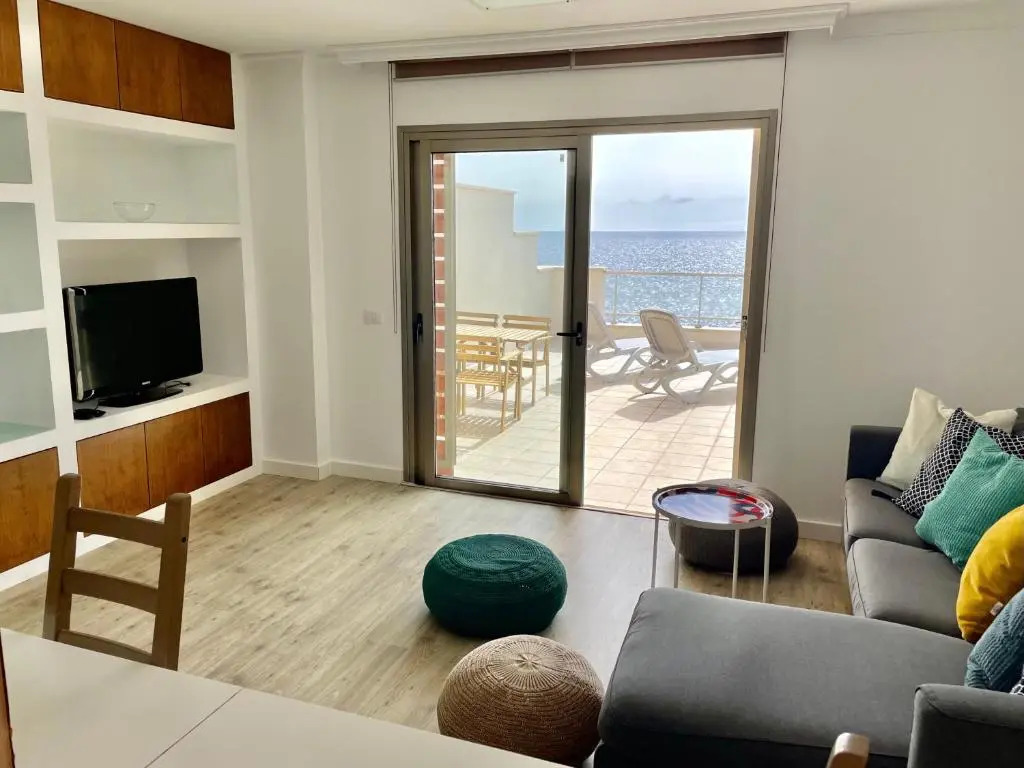 3Bdr + 2Bath Ocean View Apartment