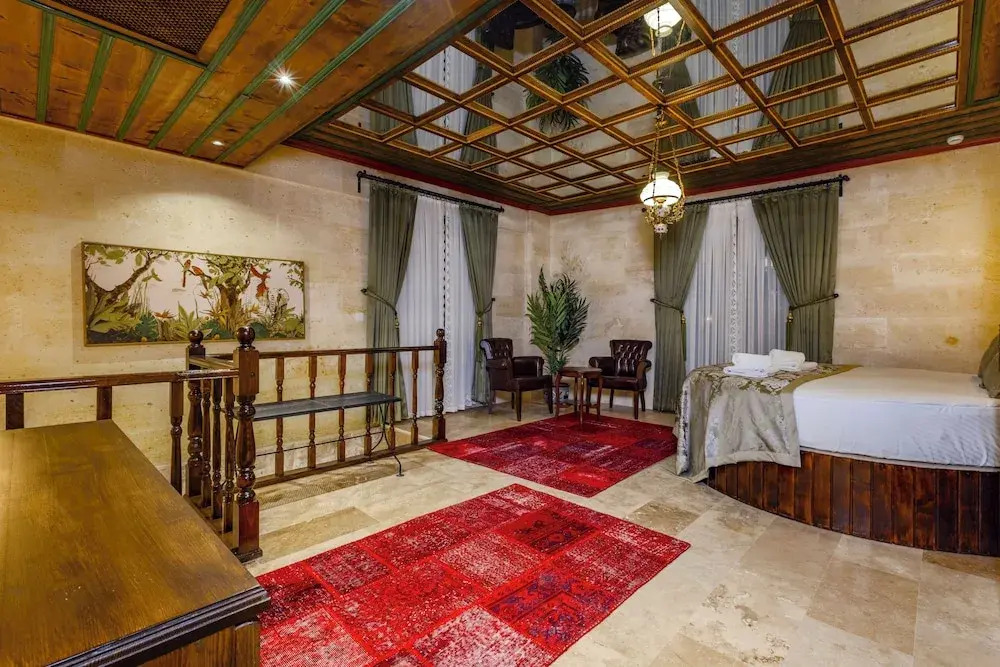 Sobek Palace