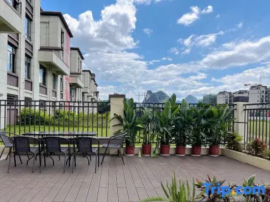 Yangshuo Riverside Villa
