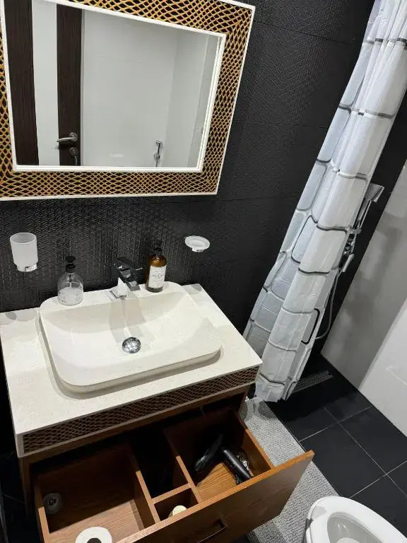 Lux BnB Studio AG Tower Business Bay Canal Views