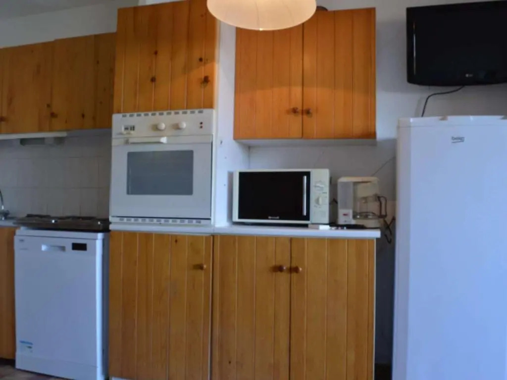 Appartement Saint-Cyprien, 2 pièces, 6 personnes - FR-1-225D-4