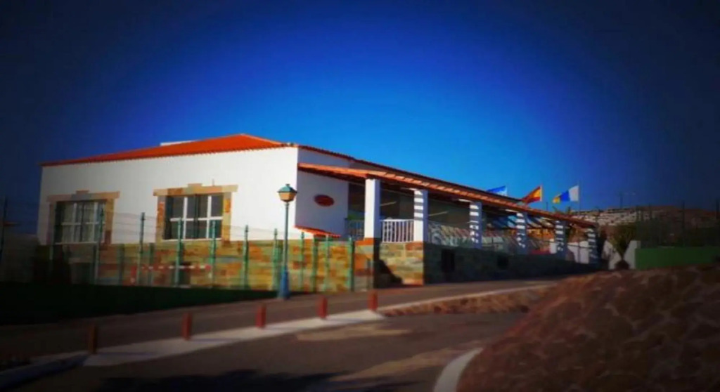 Castillo Beach Apartments