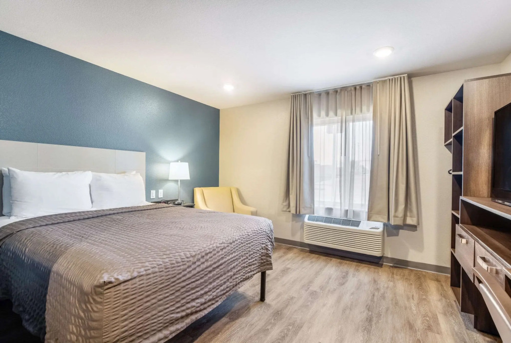 WoodSpring Suites Colton