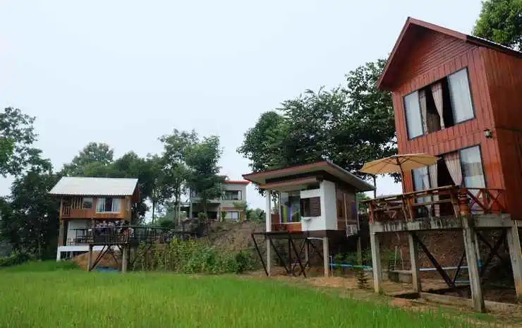 Earth House Pua