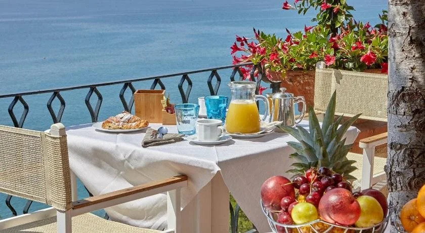 Hotel Punta Est