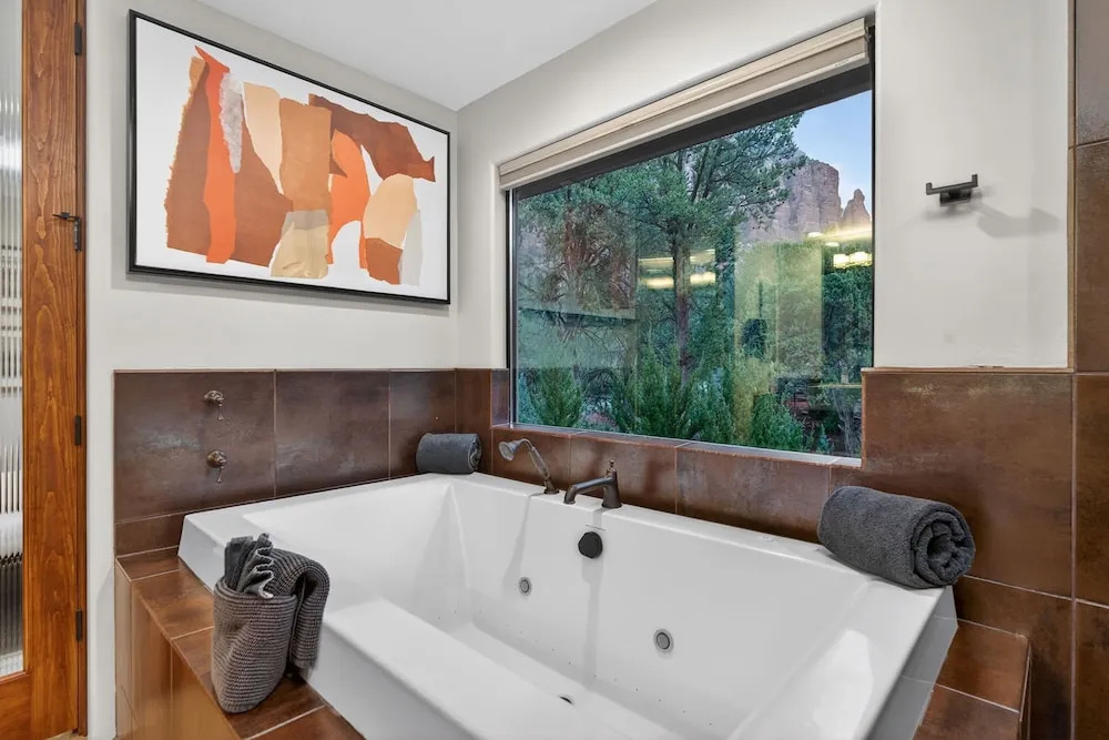 NEW Luxe Chapel Garden Retreat Chapel Views