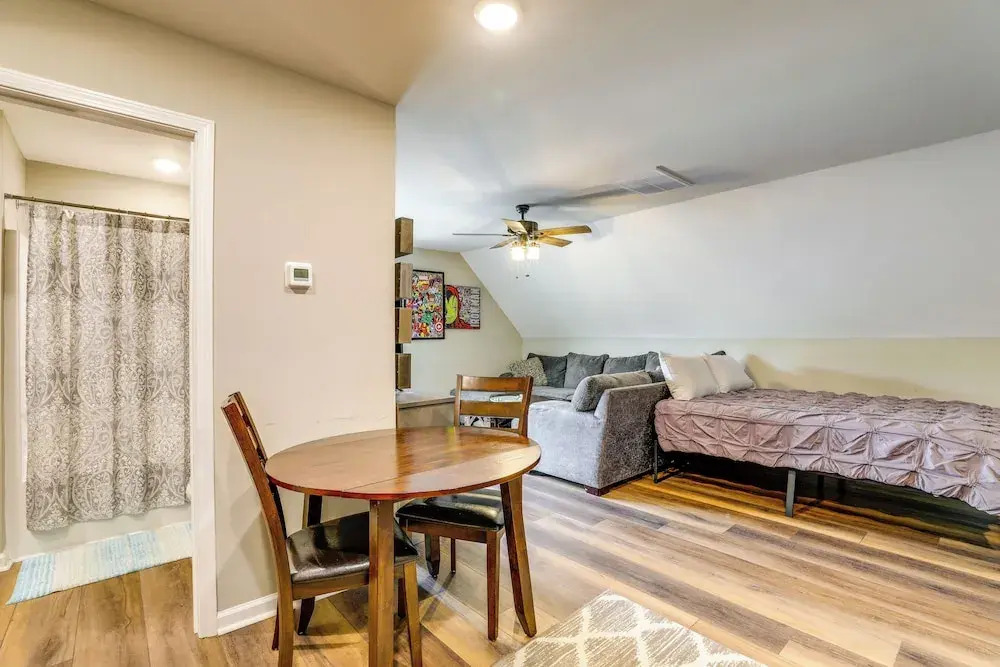 Cozy Covington Studio Rental Near Historic Square!