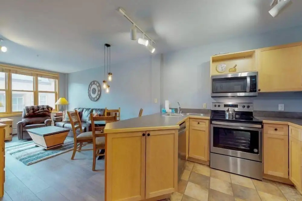 1 Bedroom Mountain Condo In River Run Village With Expansive Mountain Views And Walking Distance To Ski Slopes