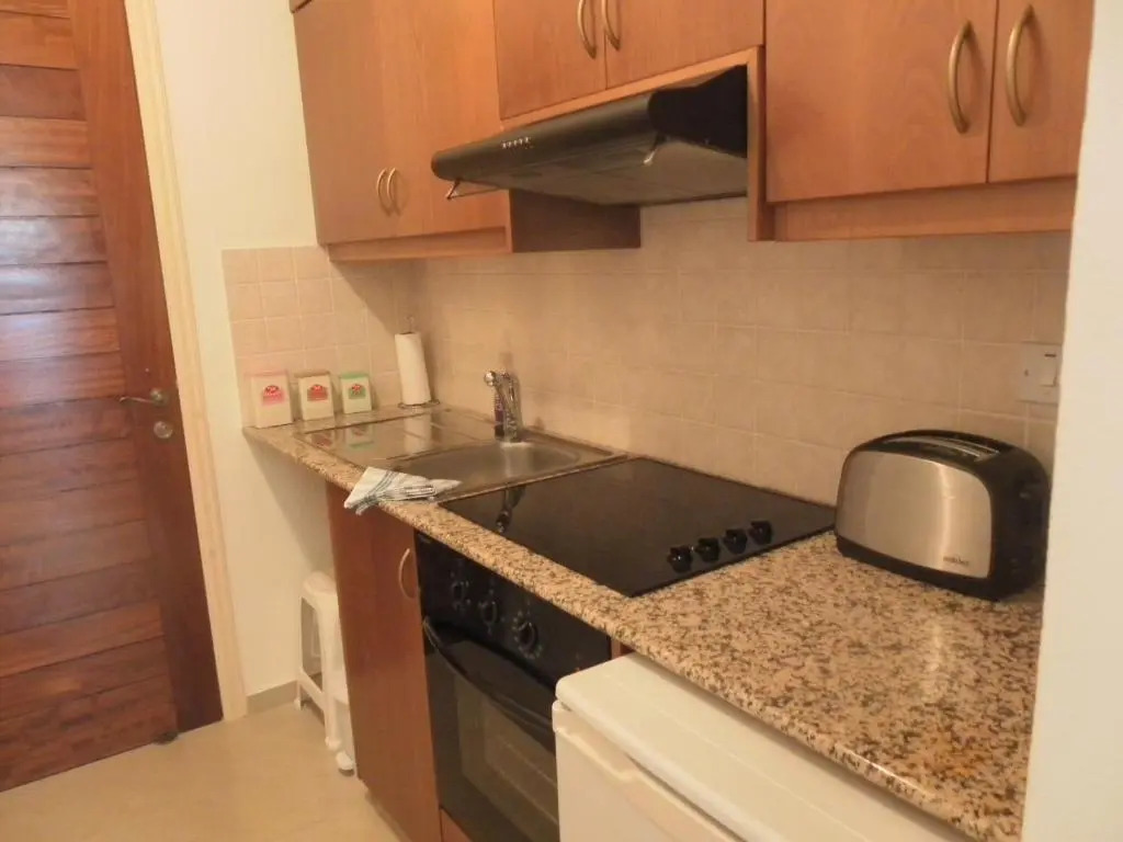 Studio, E104 with double bed, kitchen & shower room, sunny balcony