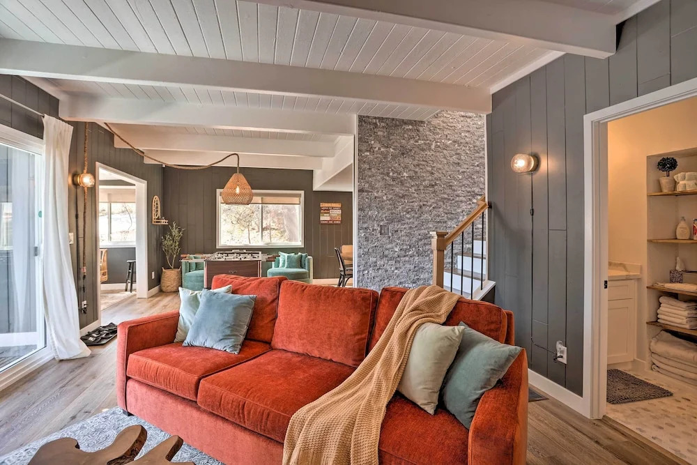 Stunning Lake Arrowhead Cabin w/ Lake Views!