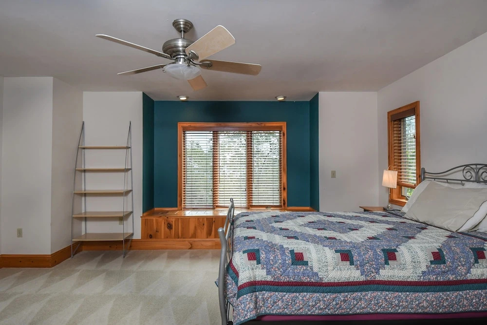 Bluebird Daze 4 Bedroom House