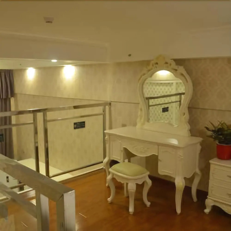 U Service Apartment