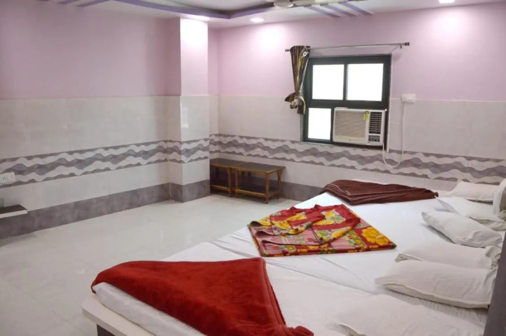 Hotel Ujala Palace