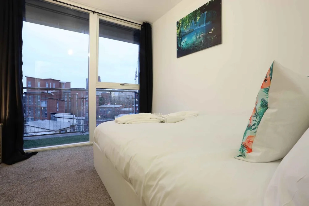 Fiveways City View Apartment