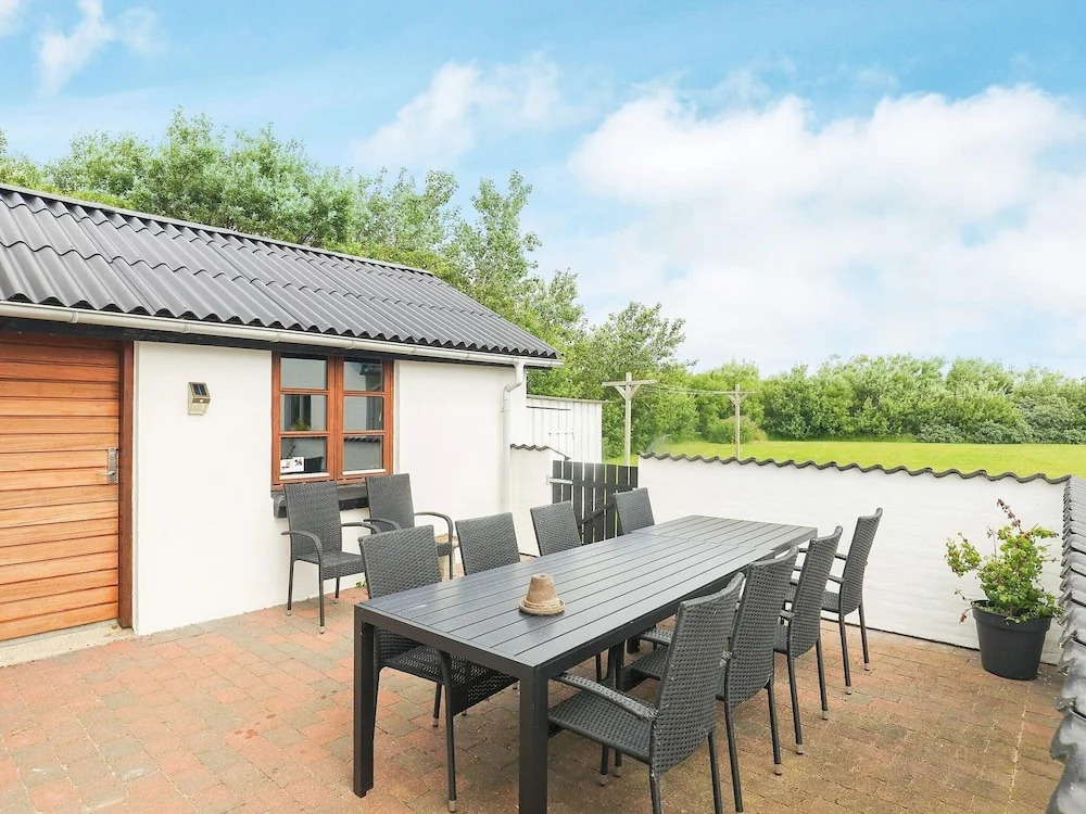 10 person holiday home in Vestervig-By Traum