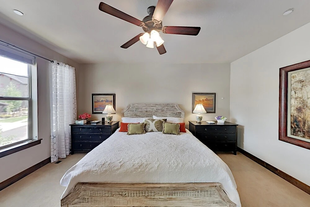999wabig 4 Bedroom Home