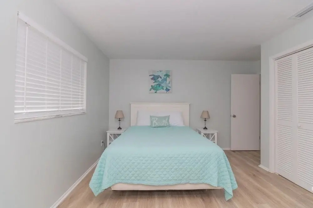 Sea Salt Retreat Pool Home 5 Miles From The Beach 3 Bedroom Home by Redawning