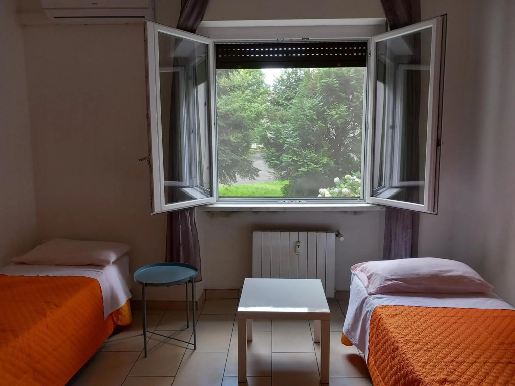 Simple & Comfortable apartment vicino POLICLINICO