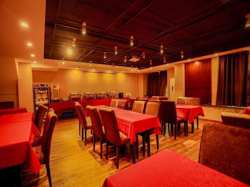 James Joyce Coffetel Hotel Chengdu Baicao Street Metro Station Branch