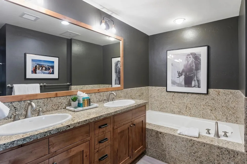 Shooting Star Lodge at Deer Valley Resort - Two Bedroom Residence #204 2 Condo