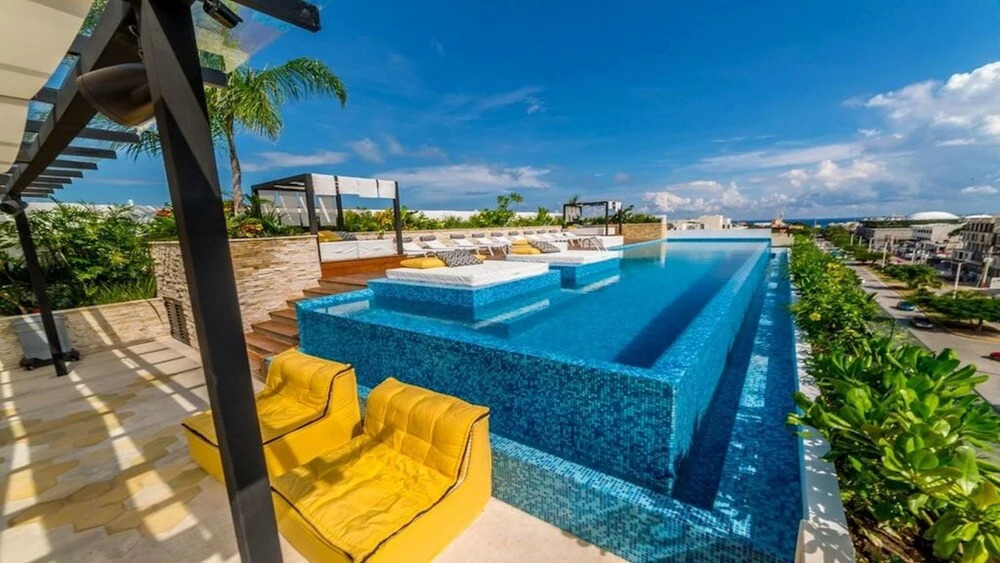 Modern Department With the Best Location, Skybar & Gym