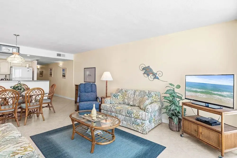 Smyrna Beach Club 818b