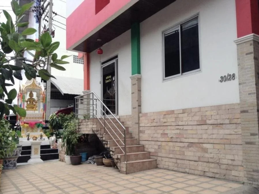 Sirinat Place