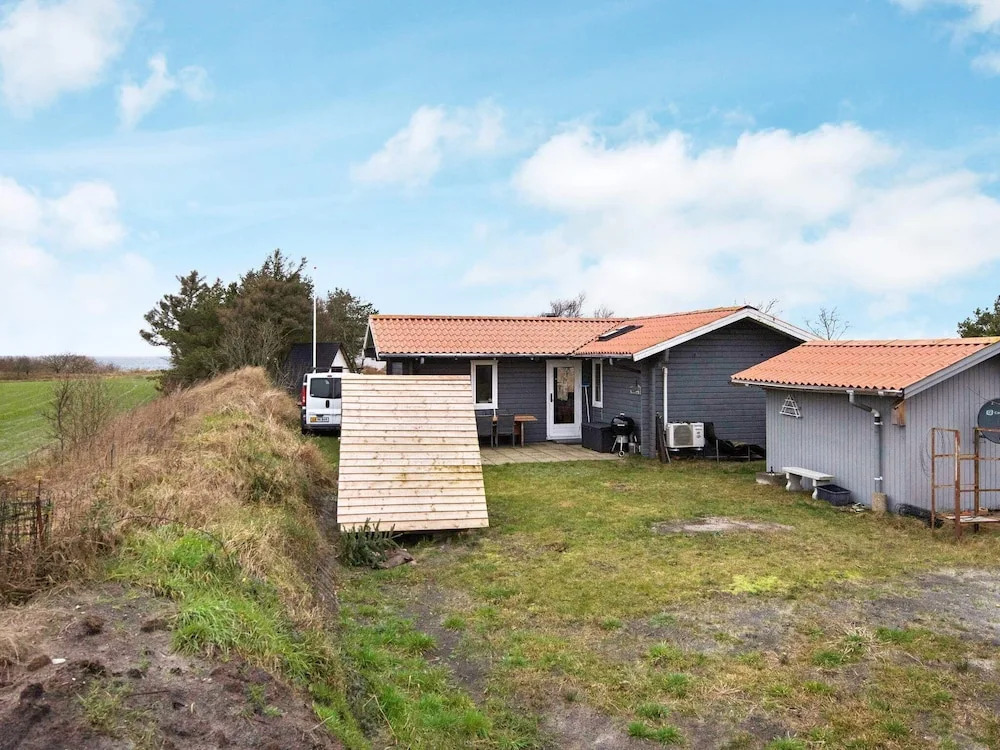 6 Person Holiday Home in Hemmet