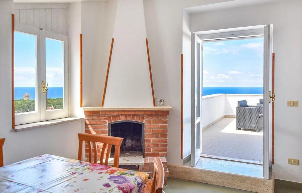 Amazing Home In Maria Di Castellabate With Wifi
