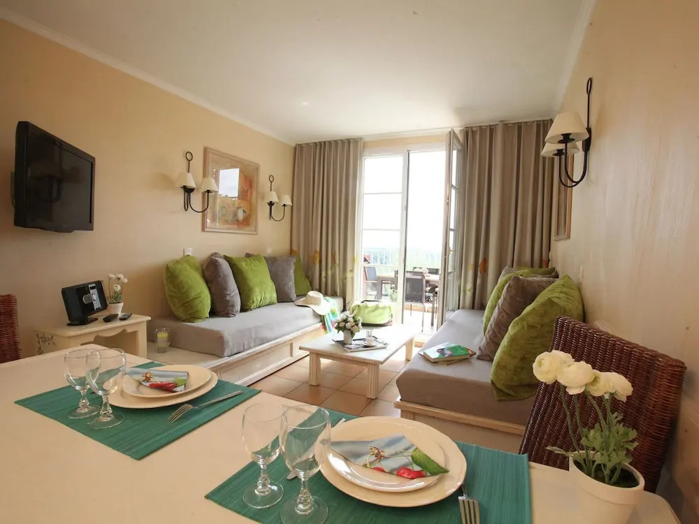 Cozy apartment in the beautiful fortified town Grimaud