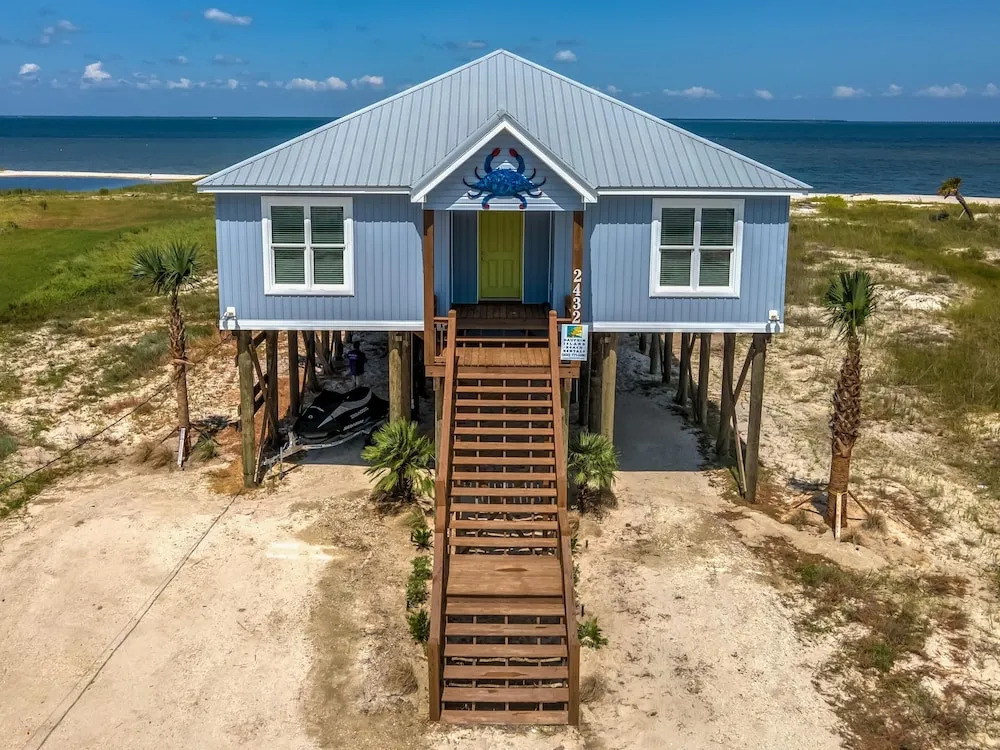 The Blue Crab - 2432 Bienville