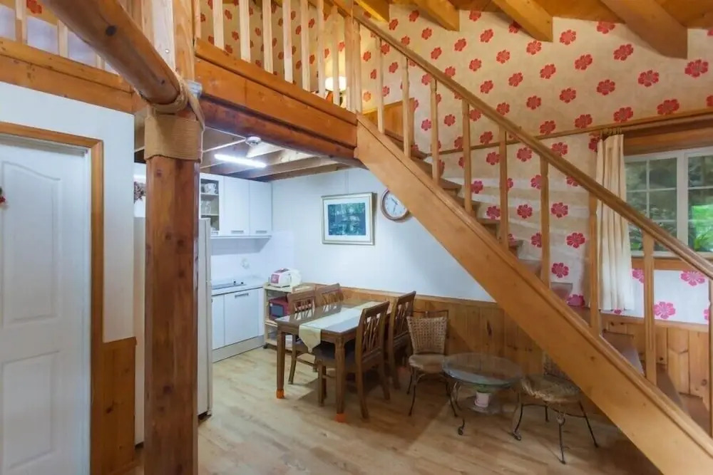 Cabin Town Pension