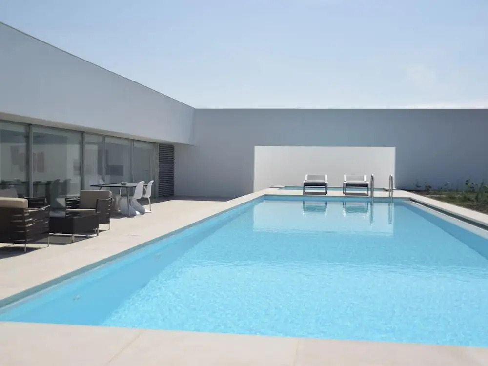 Morden Archictectural Villa In Lisbon