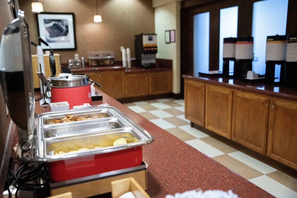 Hampton Inn & Suites Fresno