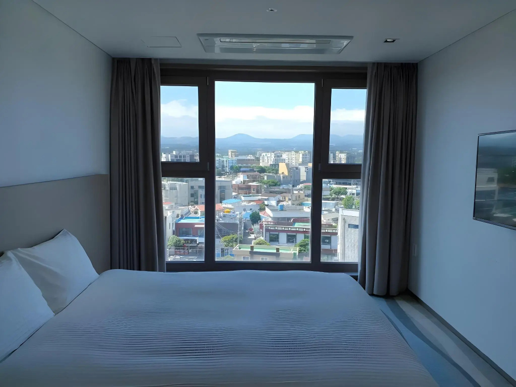 Ebenezer Hotel