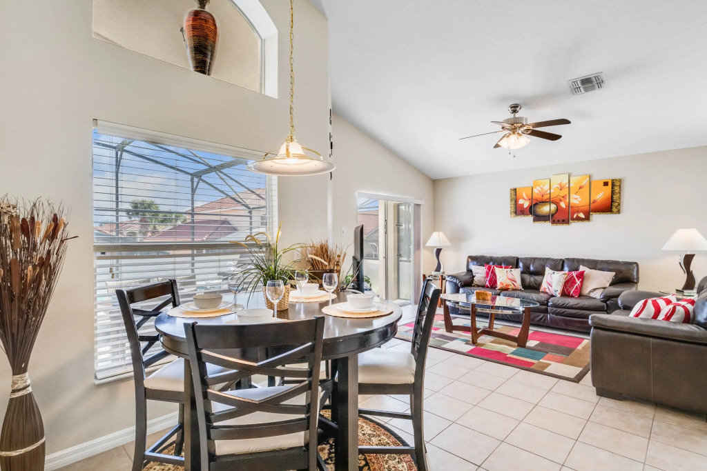 SO136CA - 4 beds pool home - Gated resort, Davenport, US