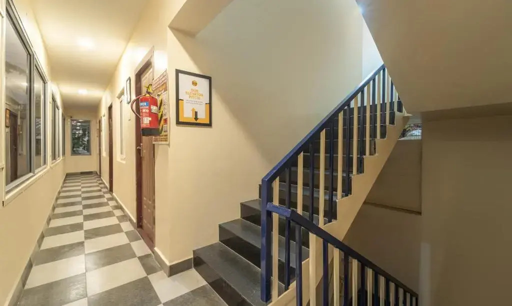 Itsy Hotels Everest Leela Residency