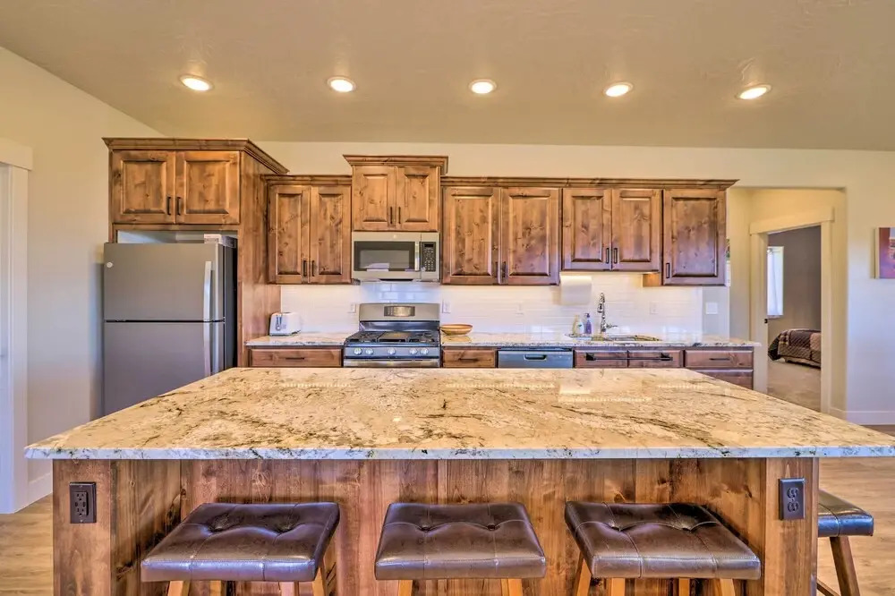 Stunning Adobe Home Overlooking Silver Reef