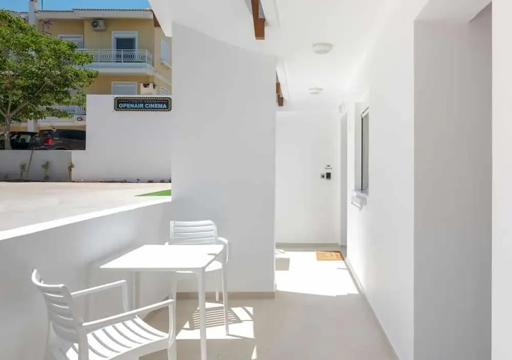 COSTA VASIA Seaside Suites and Apartments