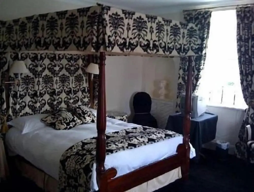 The Original Rosslyn Inn