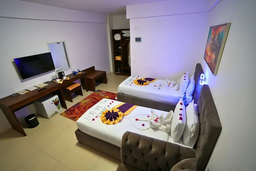 Canary Nungwi Hotel & Restaurant