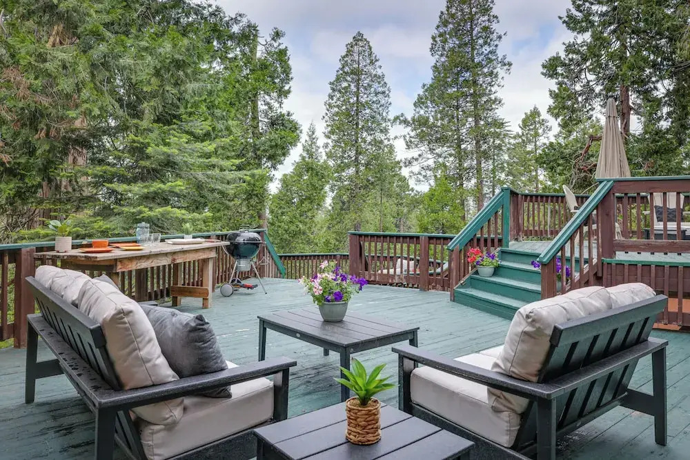 Mi-Wuk Village Vacation Rental w/ Multi-Level Deck
