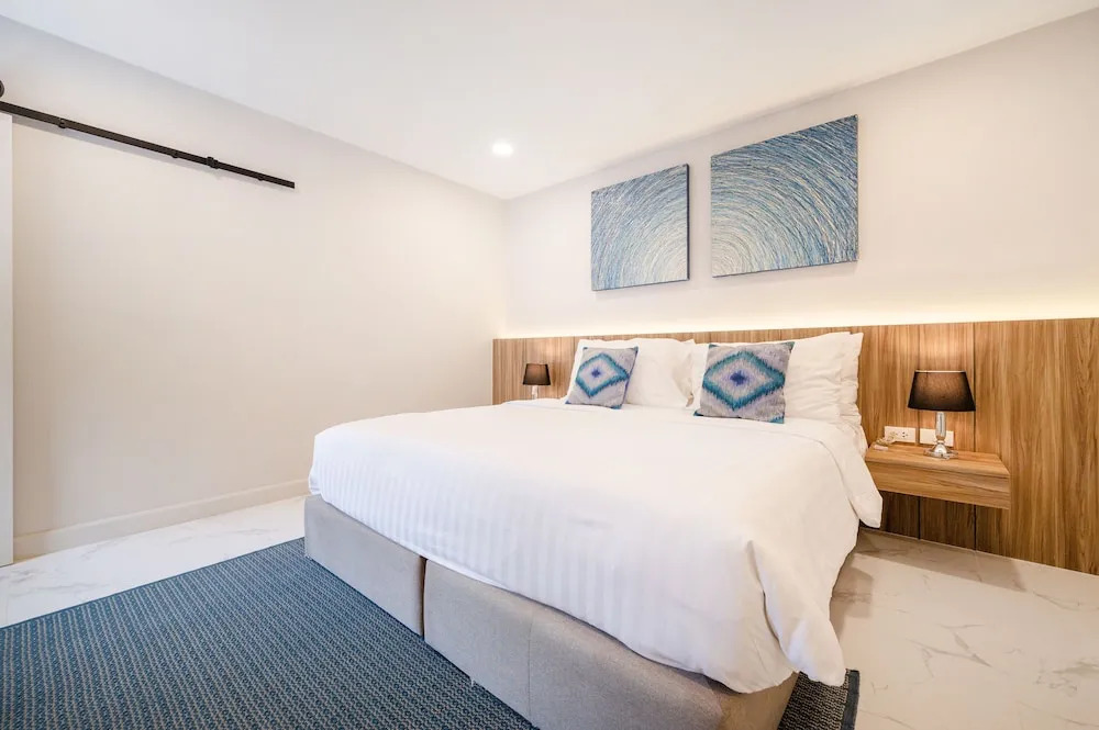 Movenpick Residences 4-Bedroom Pool Villa Beach Access, Na Jomtien Pattaya