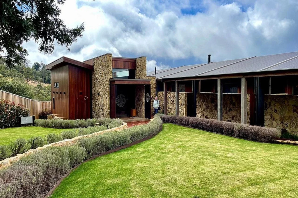 Sequoia Lodge