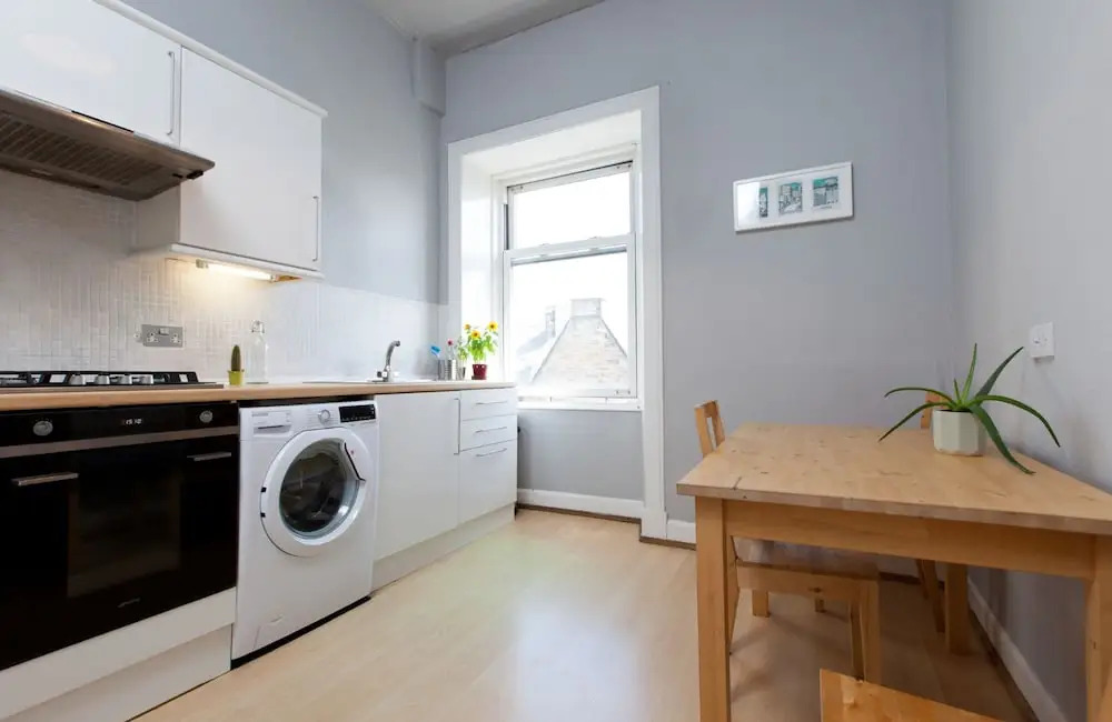 Stylish/spacious/central! Fab Festival Flat For 4