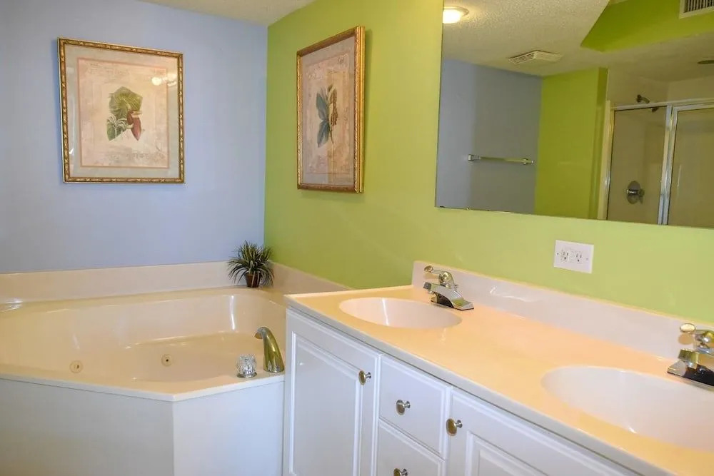 Ocean Bay Club 1001 - 4 Br Condo